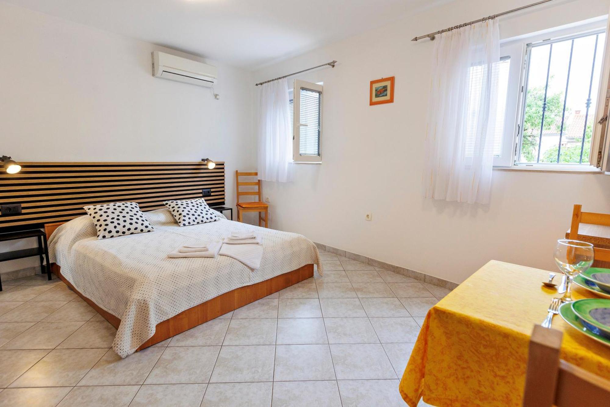 Apartments Baricevic Bol Luaran gambar