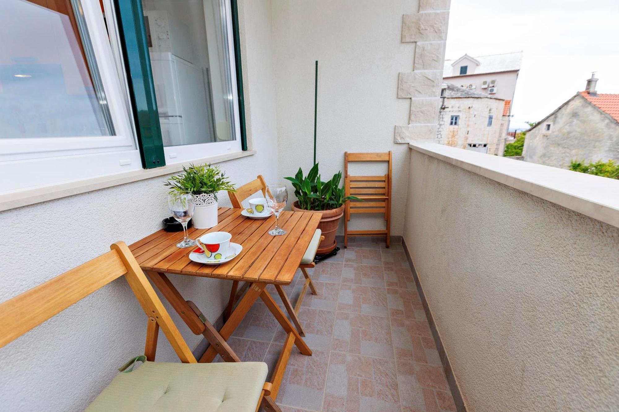 Apartments Baricevic Bol Luaran gambar