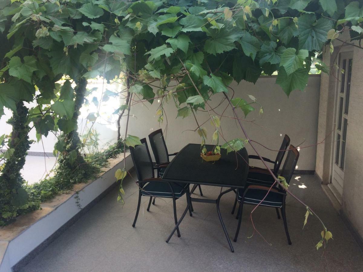 Apartments Baricevic Bol Luaran gambar